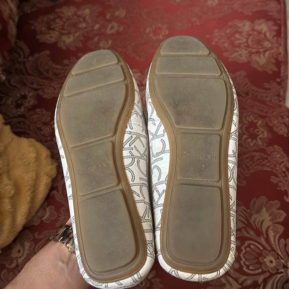 Calvin Klein - Picture 6 of 6